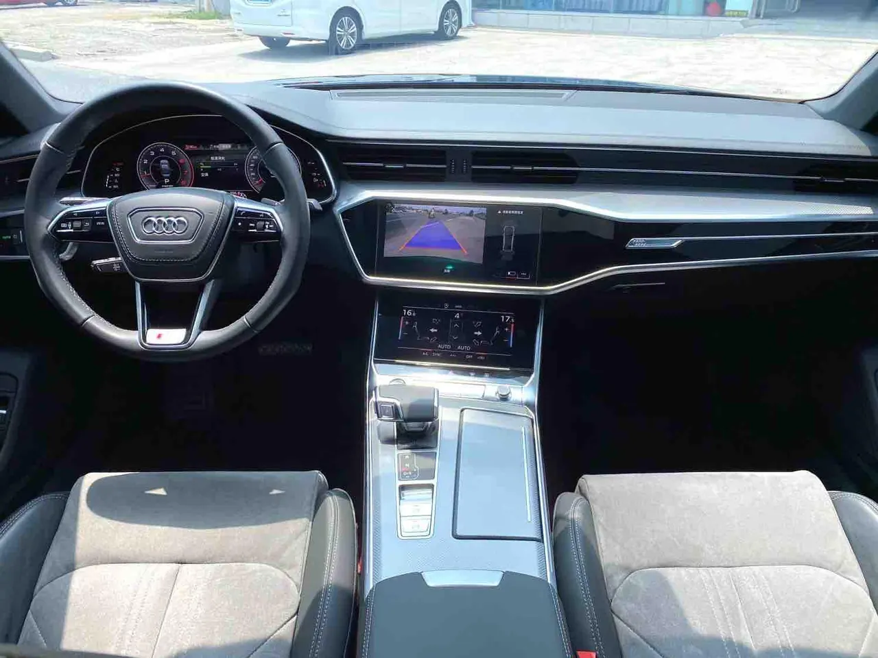 Audi 2024 A6L 2.0TFSI 40TFSI Deluxe Dynamic Automatic 5