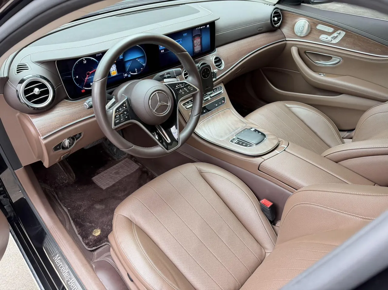 Mercedes Benz E Class 2023 E 300 L 2.0T Luxury Automatic Gear 4