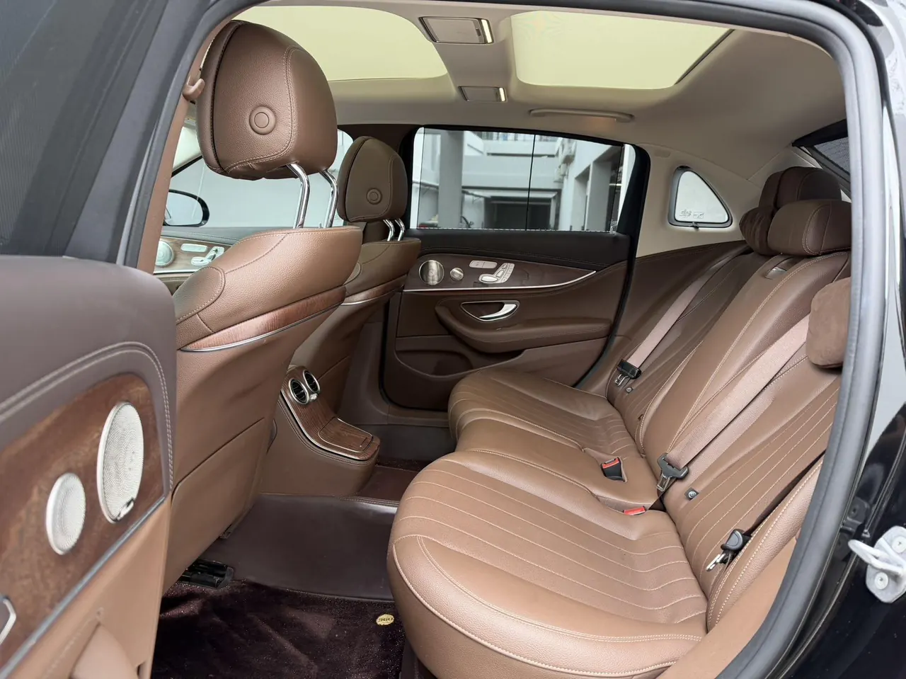 Mercedes Benz E Class 2023 E 300 L 2.0T Luxury Automatic Gear 5