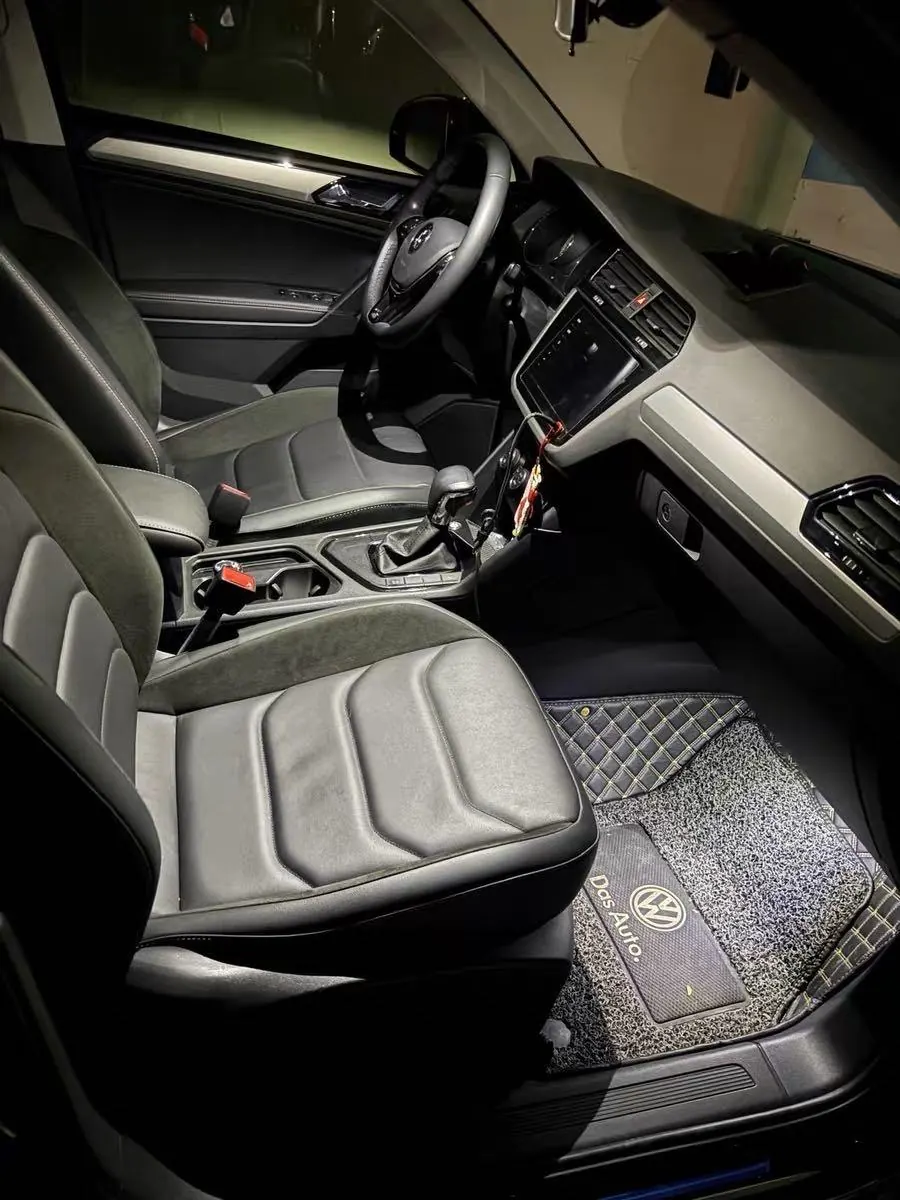 Volkswagen 2020 Tiguan L 2.0TSI 330TSI Two-Drive Panoramic Comfort Edition Automatic Gear 3