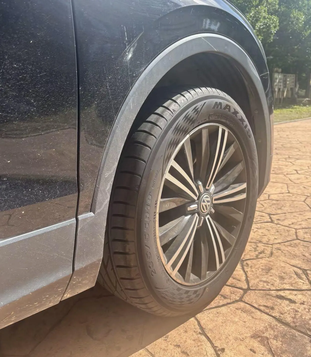 Volkswagen 2020 Tiguan L 2.0TSI 330TSI Two-Drive Panoramic Comfort Edition Automatic Gear 6
