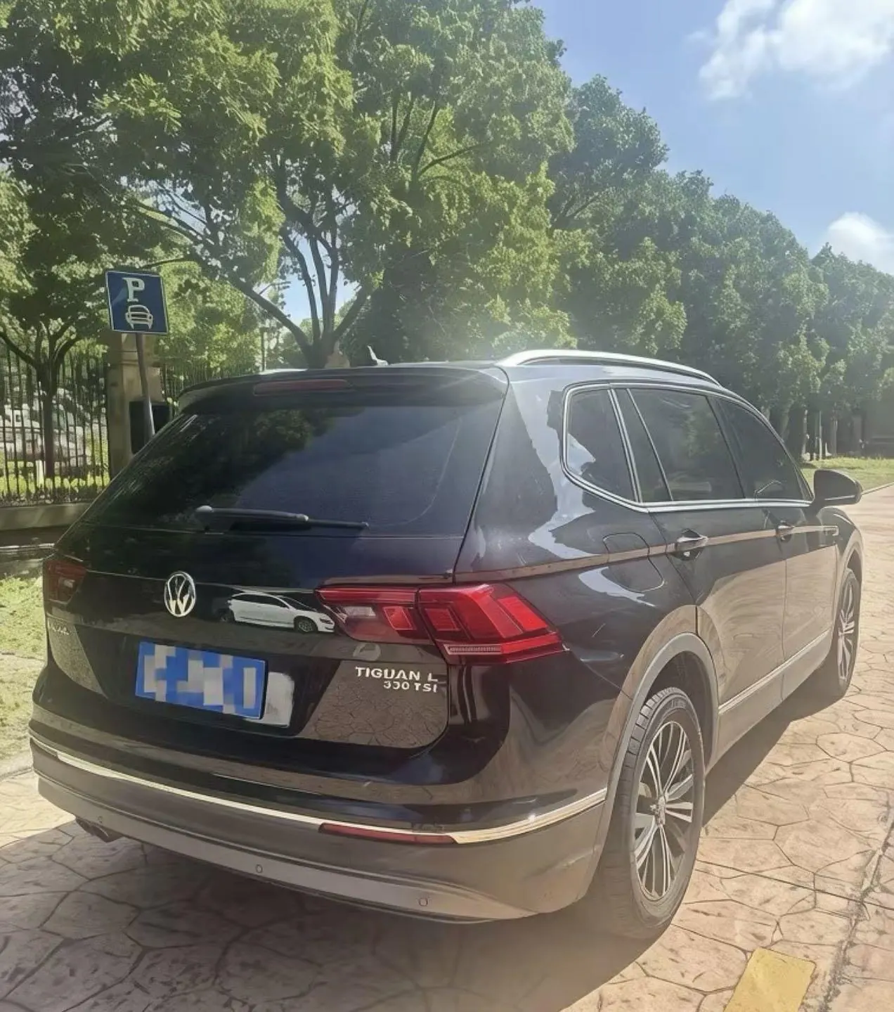 Volkswagen 2020 Tiguan L 2.0TSI 330TSI Two-Drive Panoramic Comfort Edition Automatic Gear 7