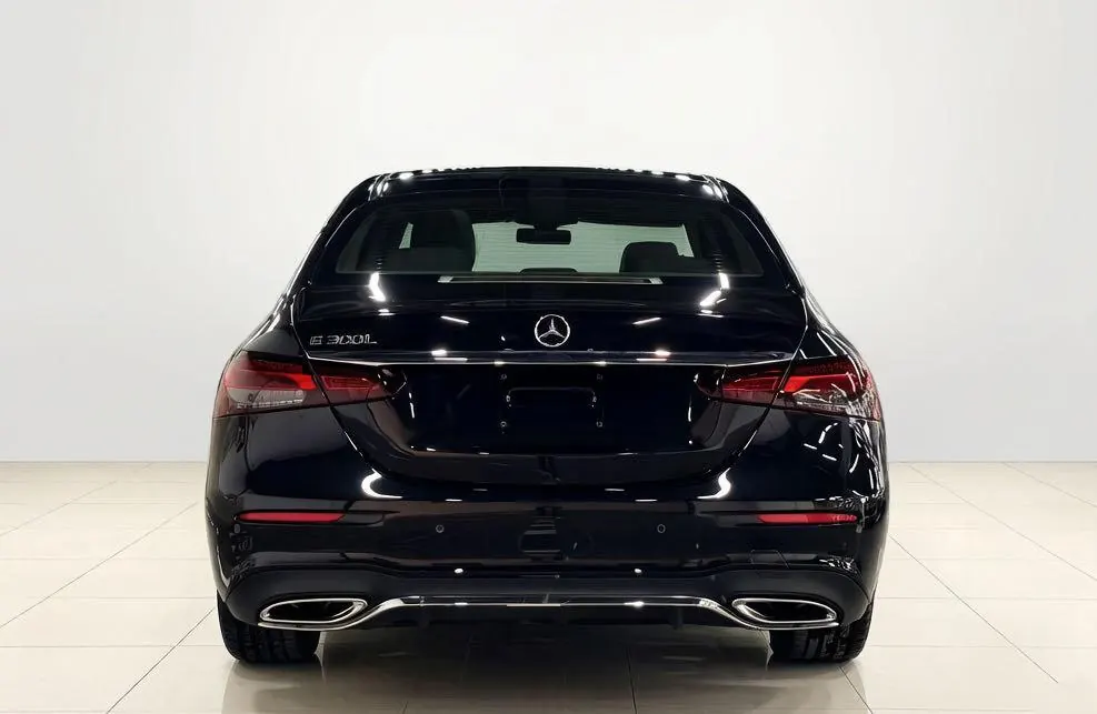 Mercedes Benz E Class 2023 E 300 L 2.0T Sports Luxury Automatic Gear 7