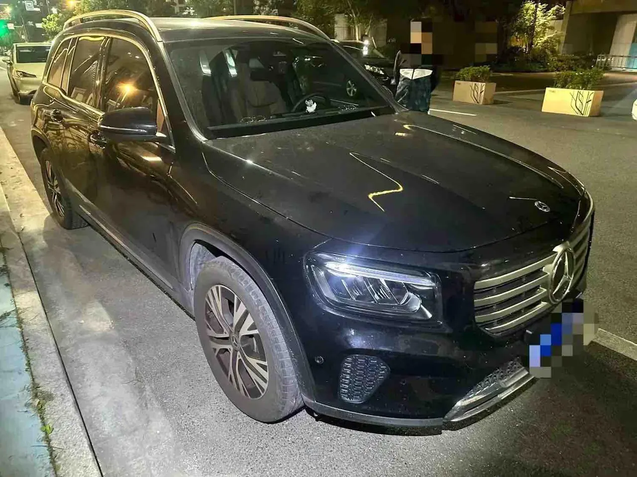 Mercedes Benz 2025 GLB 220 48V 2.0T Sporty Model Automatic 3