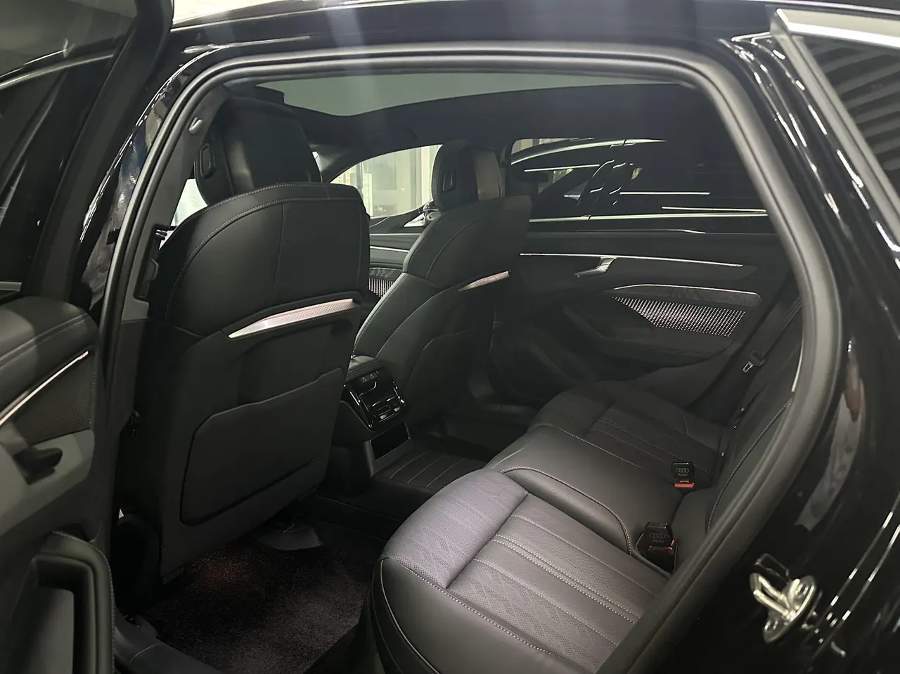 Audi 2026 A6L 2.0T Enjoy Dynamic Automatic 4
