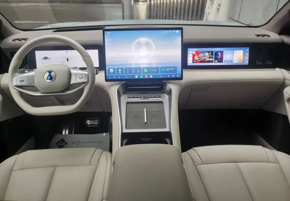 Denza 2023 Denza N8 1.5T Stepless Four-wheel Drive Super Hybrid Flagship Six-seat Automatic Gear 3