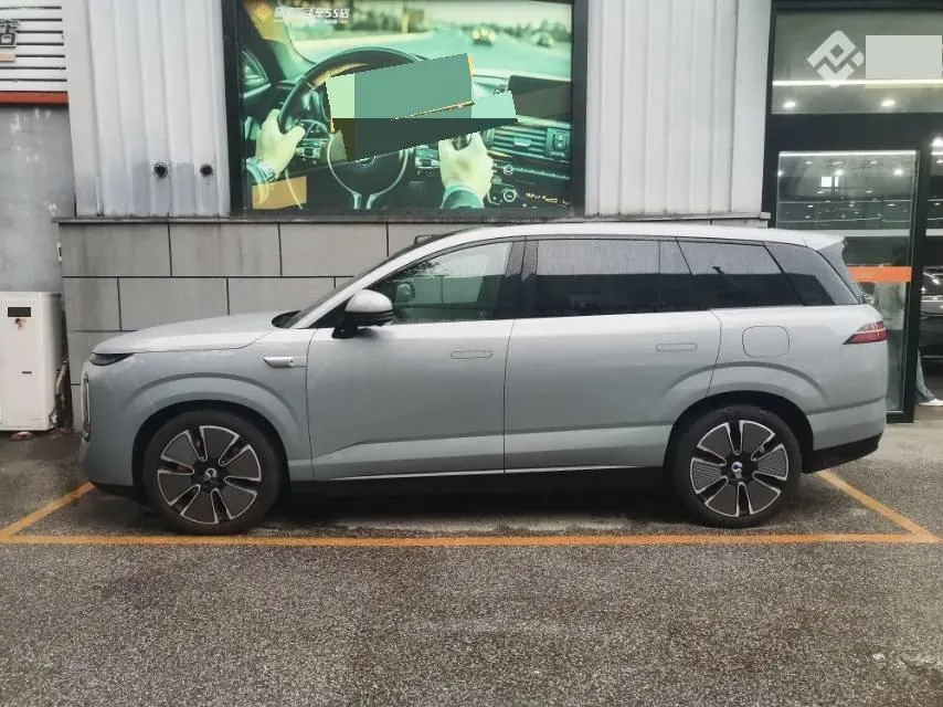 Denza 2023 Denza N8 1.5T Stepless Four-wheel Drive Super Hybrid Flagship Six-seat Automatic Gear 8