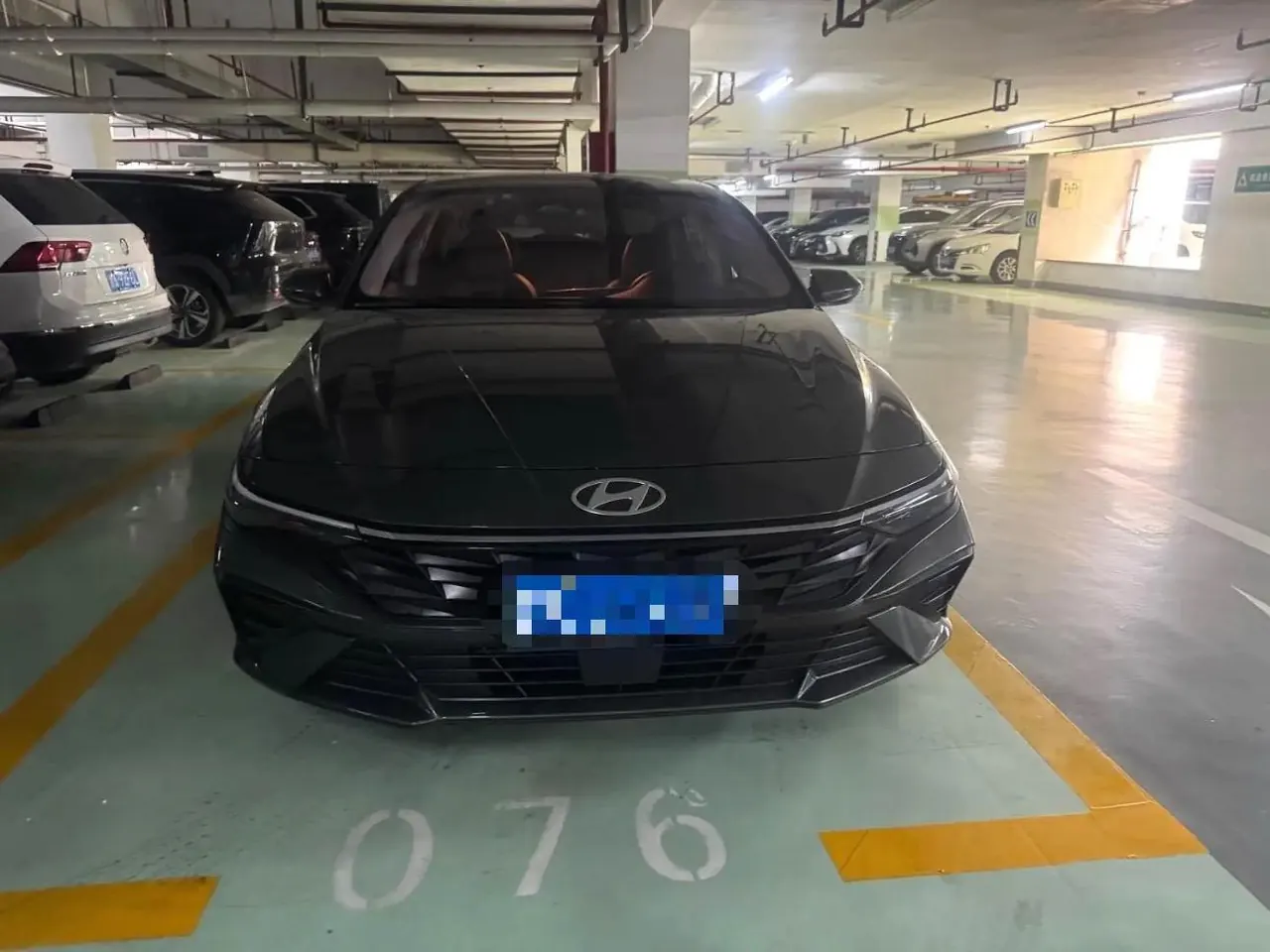 Hyundai 2023 Elantra -3-compartment 1.5 stepless LUX premium automatic gear 2