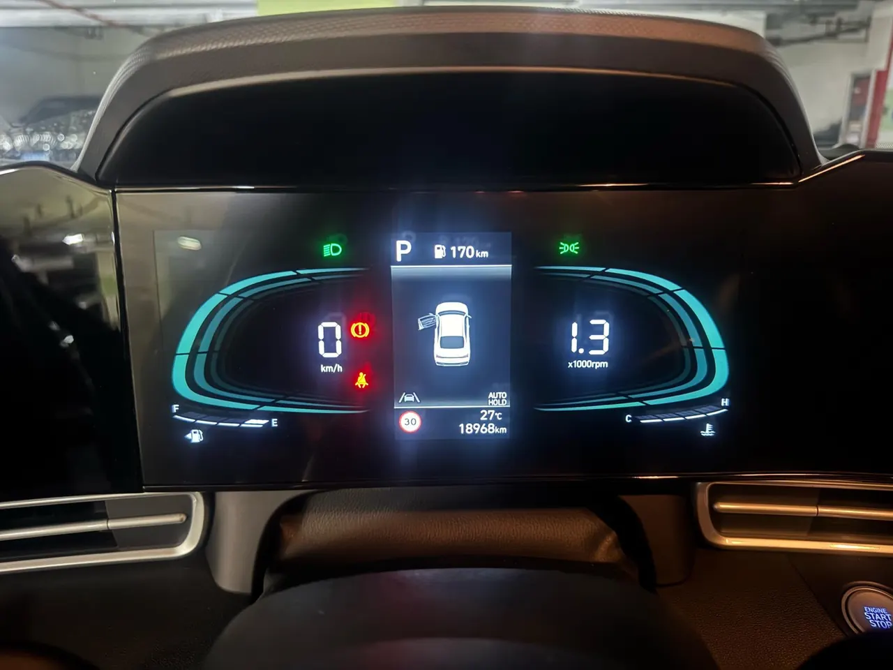 Hyundai 2023 Elantra -3-compartment 1.5 stepless LUX premium automatic gear 7