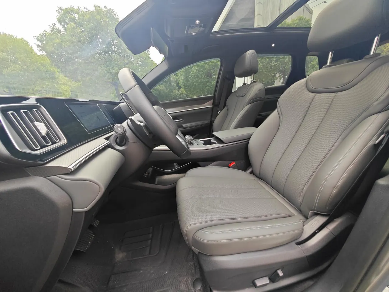 BYD Song Pro New Energy 2025 Song Pro DM-i 1.5 Stepless Smart Driving Edition 115KM Exceed Automatic Gear 6