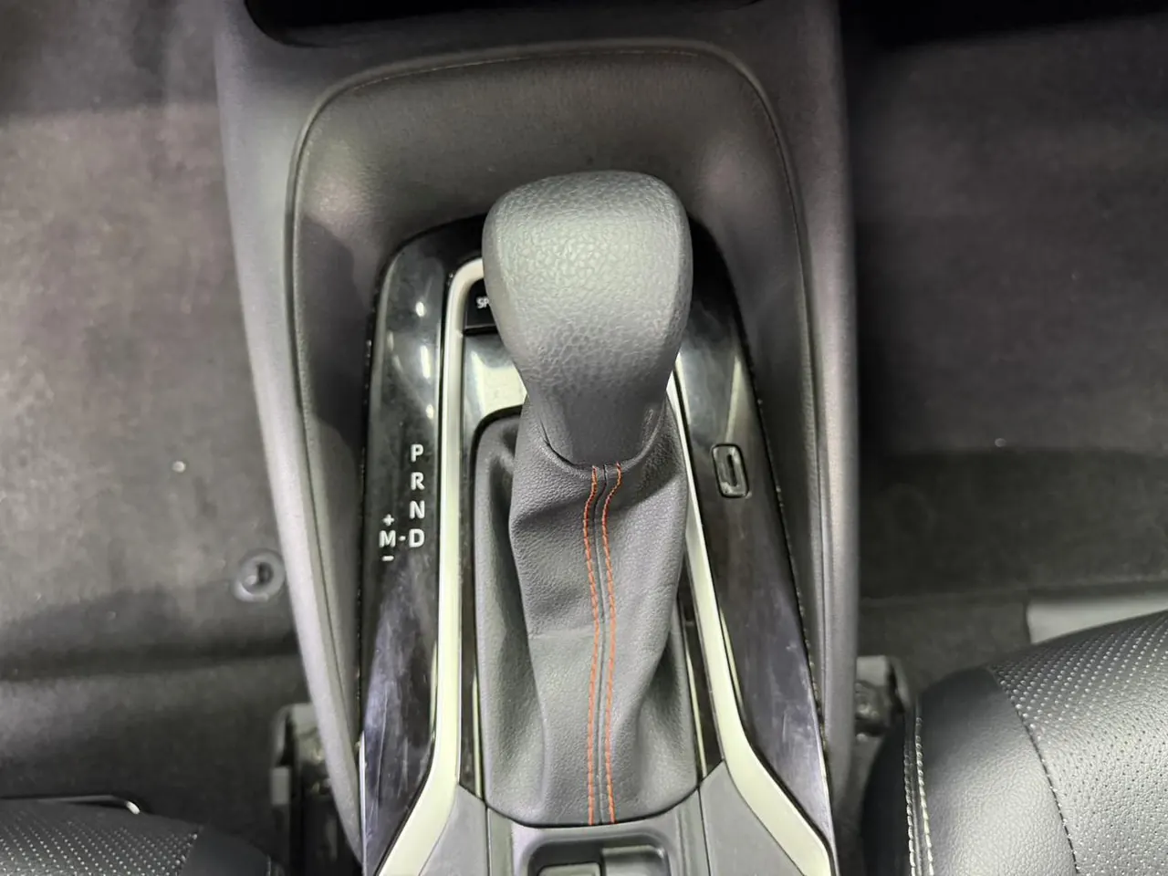 Toyota 2021 corolla 1.2T stepless elite version of automatic gear 11