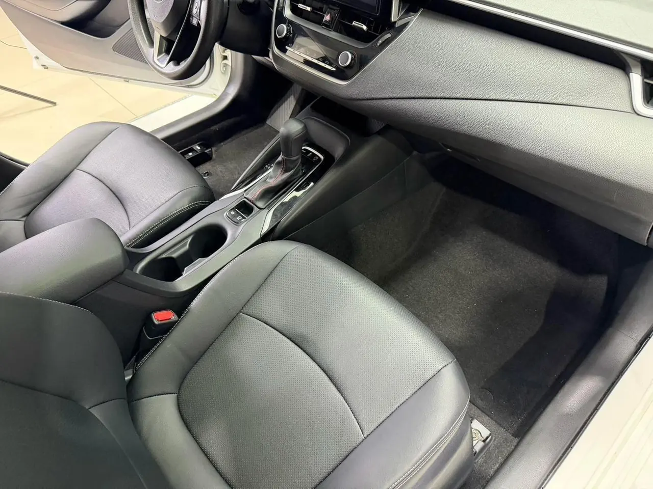 Toyota 2021 corolla 1.2T stepless elite version of automatic gear 17