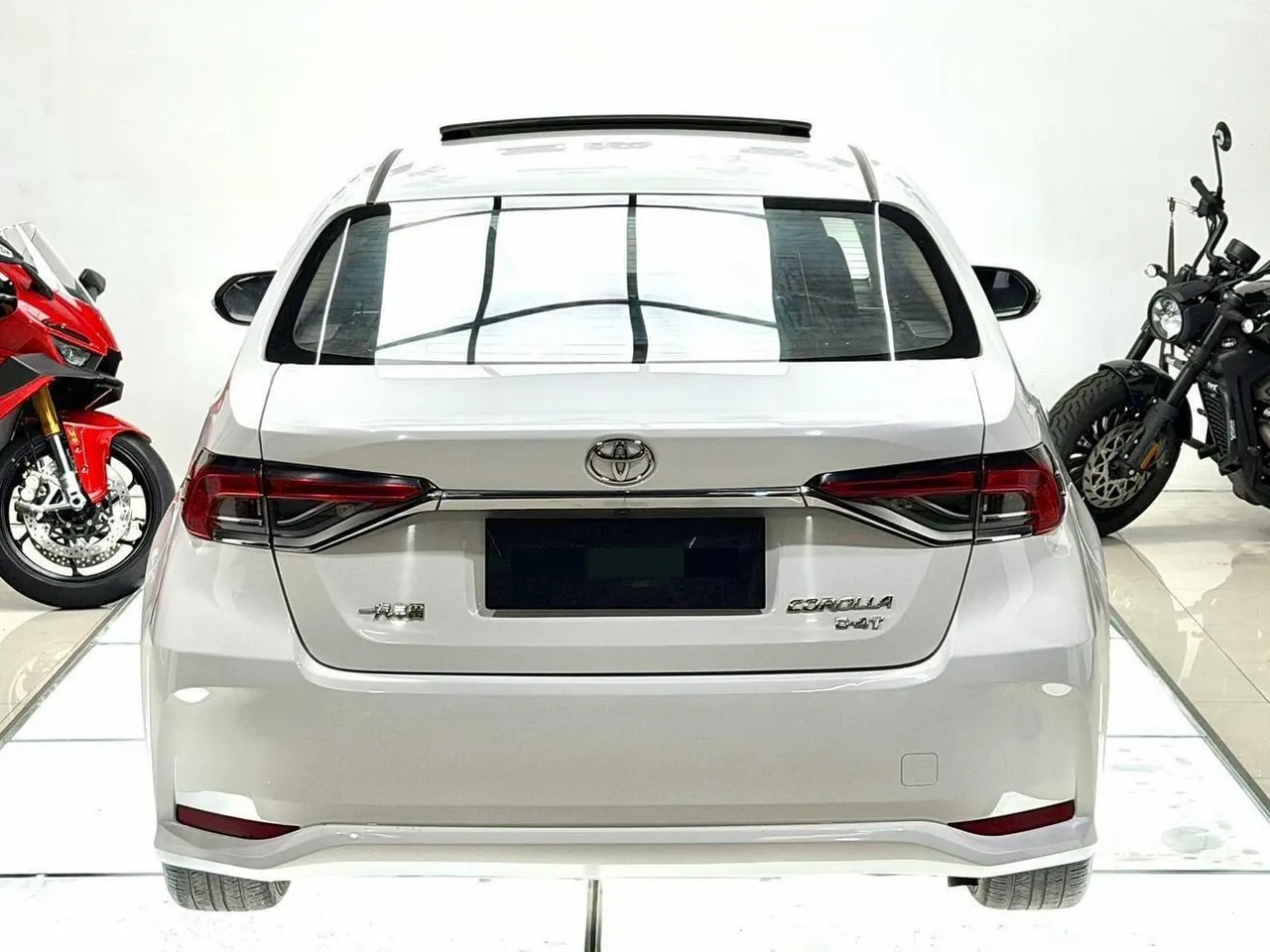 Toyota 2021 corolla 1.2T stepless elite version of automatic gear 4