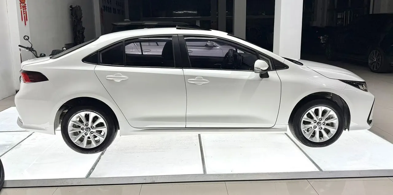 Toyota 2021 corolla 1.2T stepless elite version of automatic gear 5