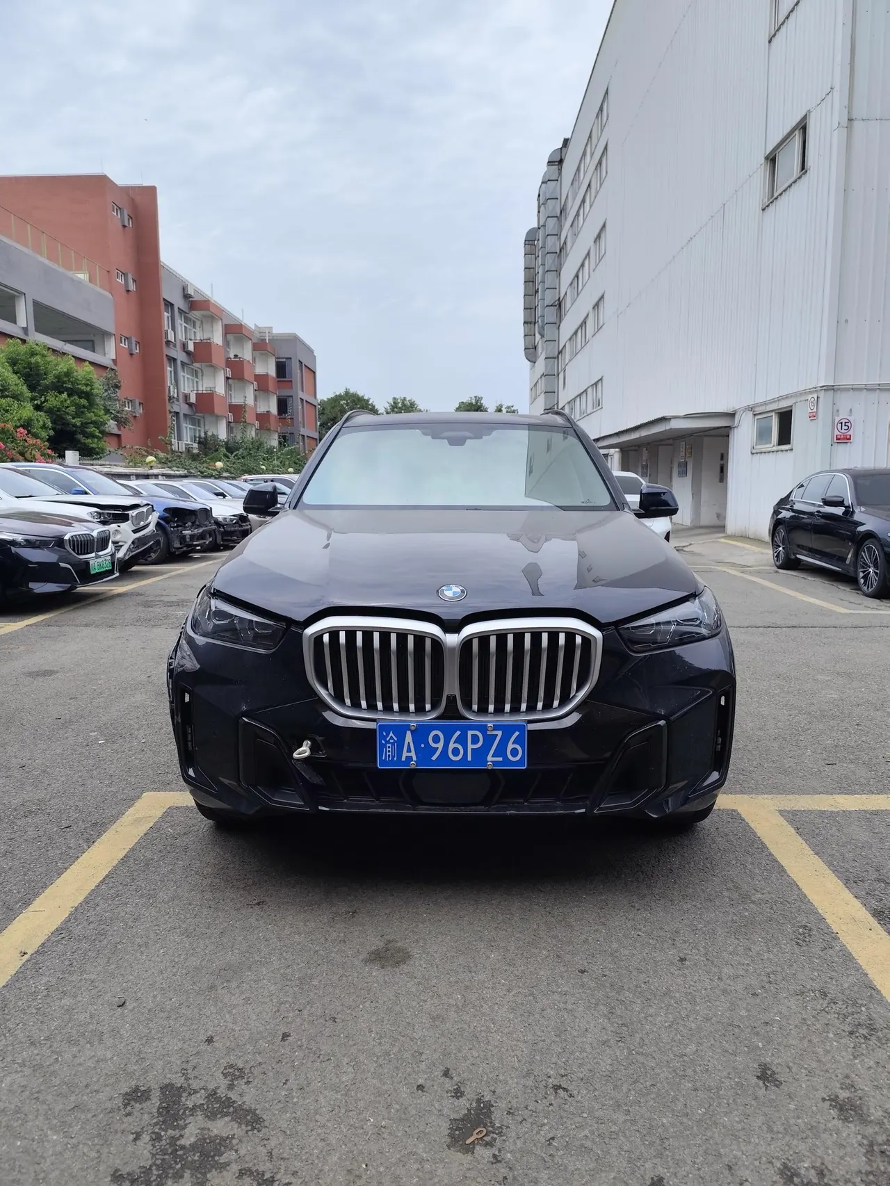 BMW 2026 X5 xDrive30Li 48V 2.0T exclusive m sports obsidian night suit automatic gear 2