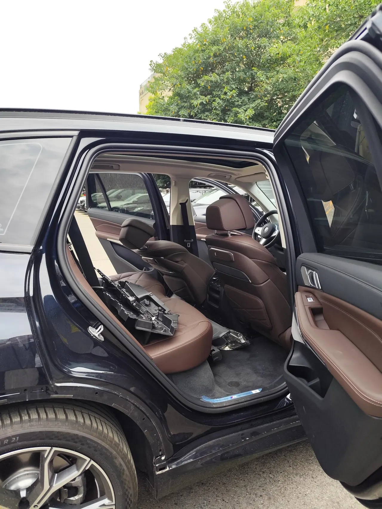 BMW 2026 X5 xDrive30Li 48V 2.0T exclusive m sports obsidian night suit automatic gear 8