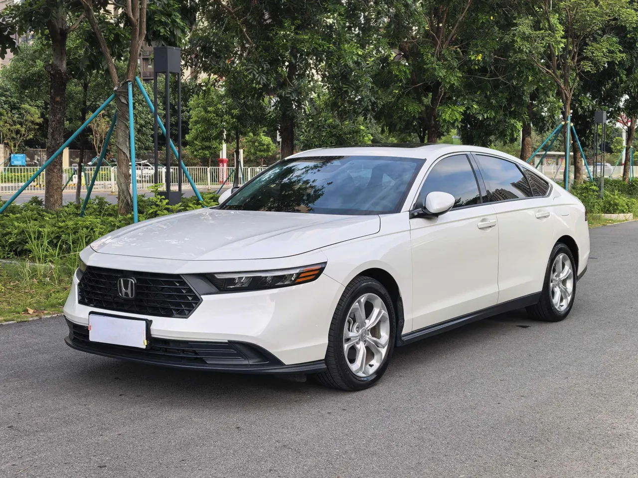 Honda 2023 11th Generation Accord 1.5T Stepless 260TURBO Smart Edition Automatic Gear - View 1