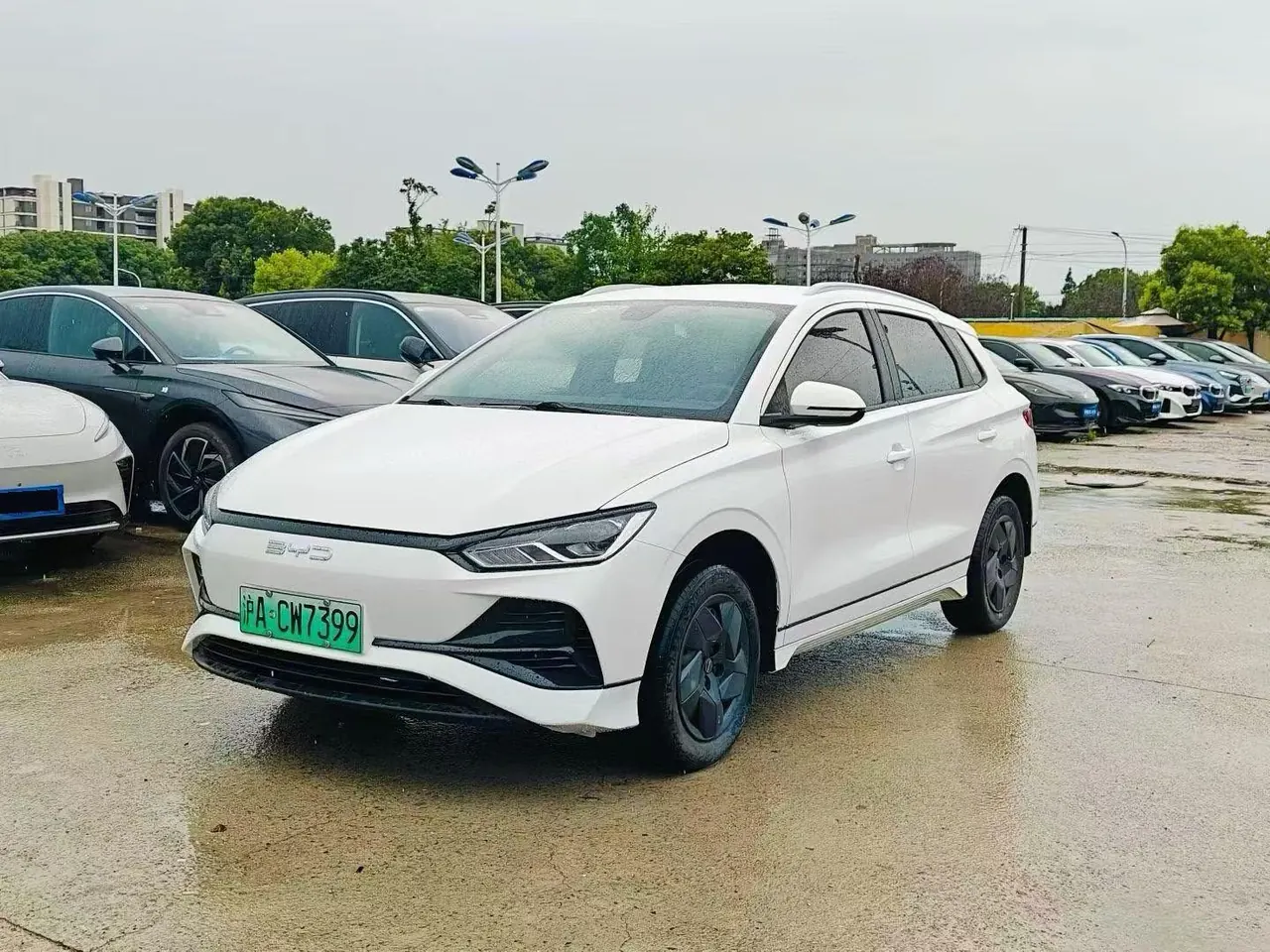Open image lightbox: BYD 2023 e2 Comfortable Automatic Gear