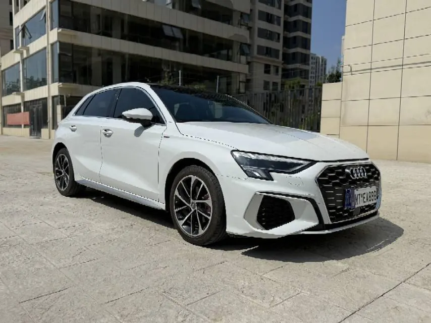 Audi 2021 A3 Sportback 1.4TFSI 35TFSI Aggressive Sports Automatic 3