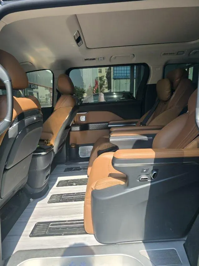 HongQi 2023 HQ9 48V 2.0T Zhilian Flag Edition Automatic Gear 6