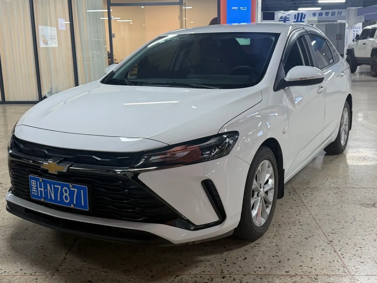 Open image lightbox: Chevrolet 2023 Cruze 1.5 Happy Edition Automatic Gear