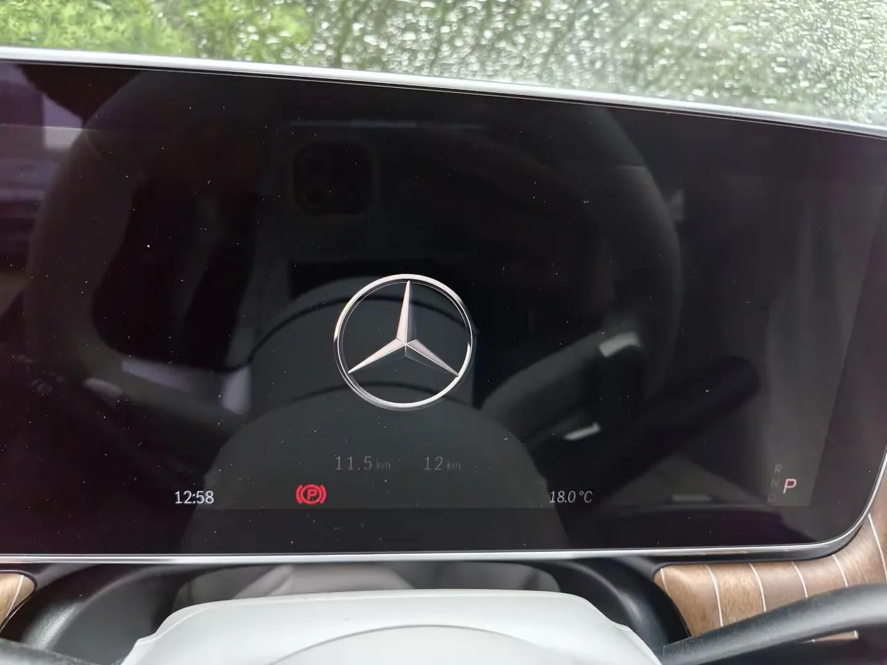 Mercedes Benz 2025 EQE 500 4MATIC EQE 500 4MATIC Deluxe Edition Automatic Gear 4