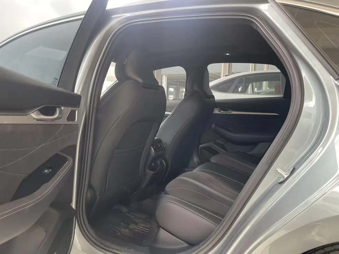 Geely 2026 xingrui 2.0TD oriental obsidian full moon version automatic gear 3