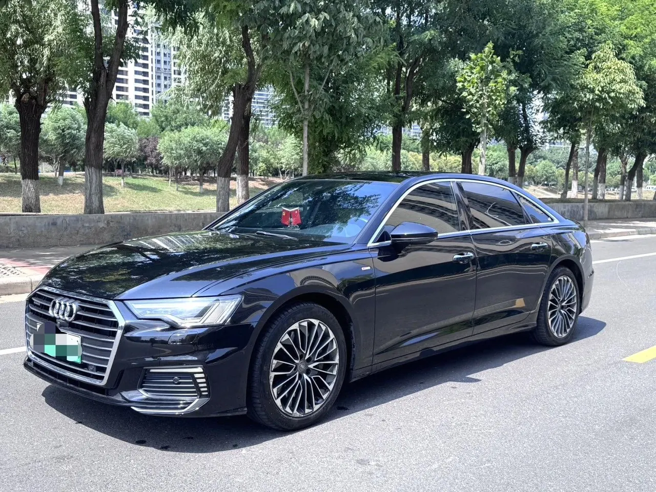 Audi 2020 A6L e-tron 2.0TFSI 55TFSI e Quattro automatic - View 1