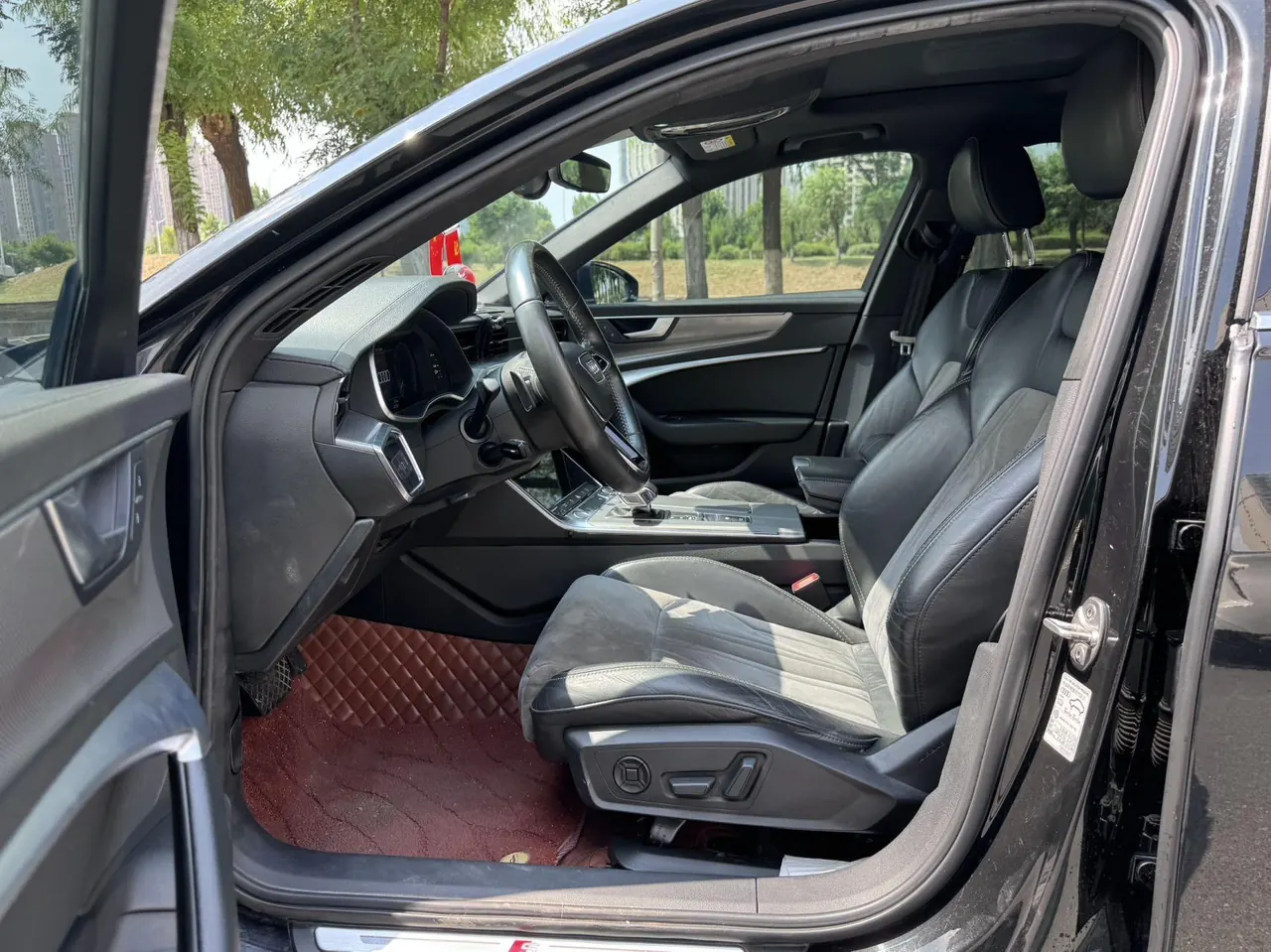 Audi 2020 A6L e-tron 2.0TFSI 55TFSI e Quattro automatic 4