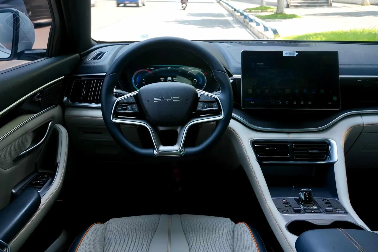 BYD 2023 Song PLUS DM-i 1.5 Stepless Champion Edition 110KM Flagship PLUS Automatic Gear 7