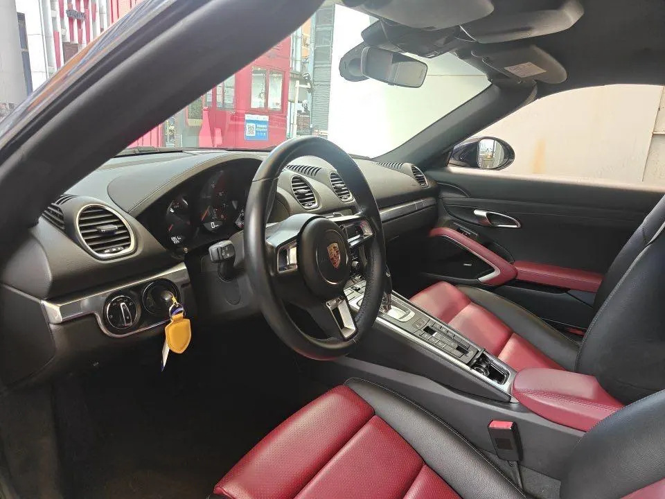 Porsche 718 (Imported) 2020 718 Boxer 2.0T Automatic 6