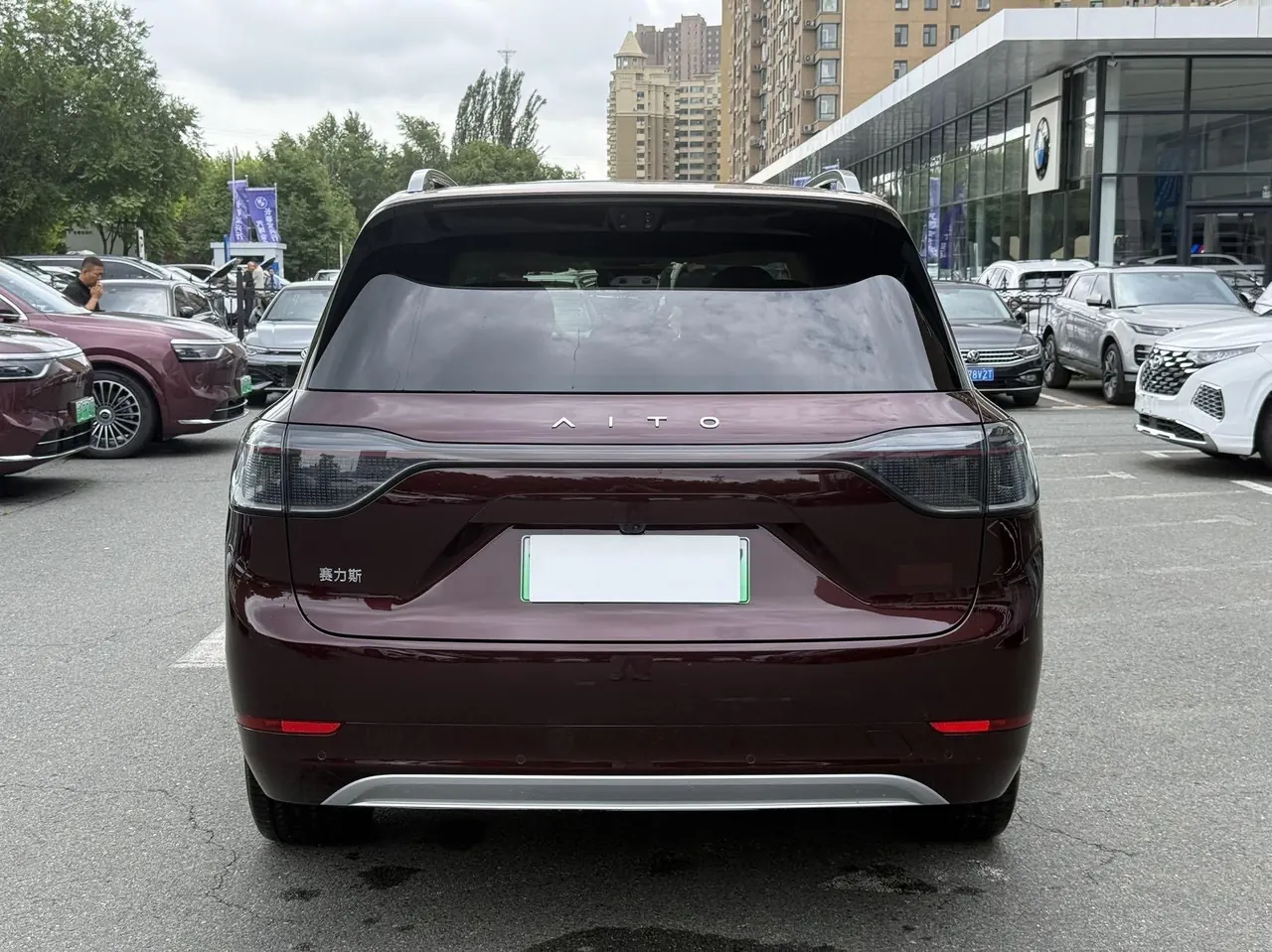 AITO 2025 AITO M9 extended range Ultra version 52kWh5 seat version automatic gear 5