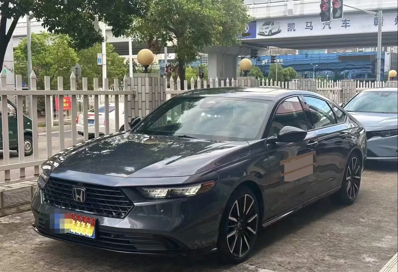 Honda 2023 11th generation Accord 1.5T stepless 260TURBO flagship automatic gear - View 1