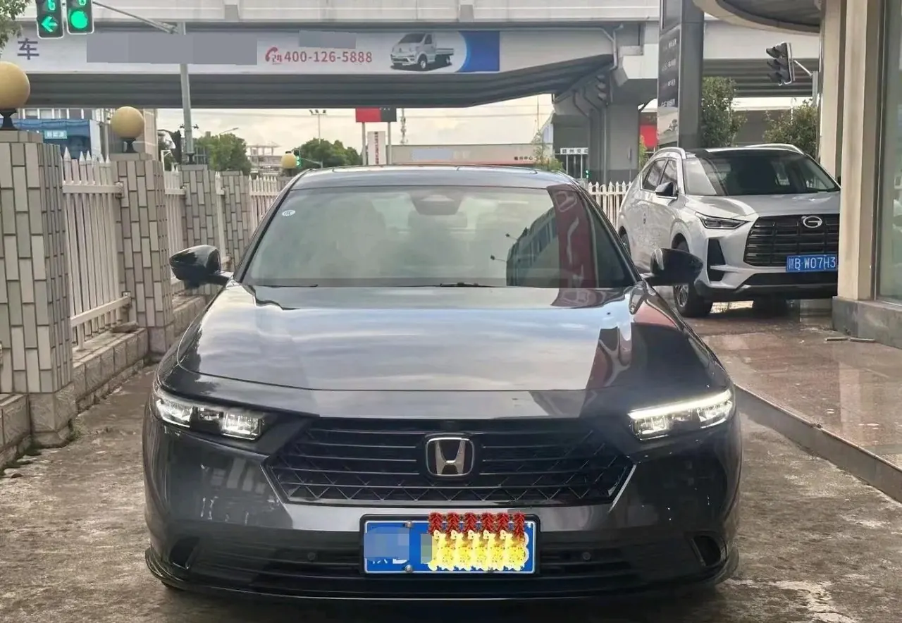 Honda 2023 11th generation Accord 1.5T stepless 260TURBO flagship automatic gear 3
