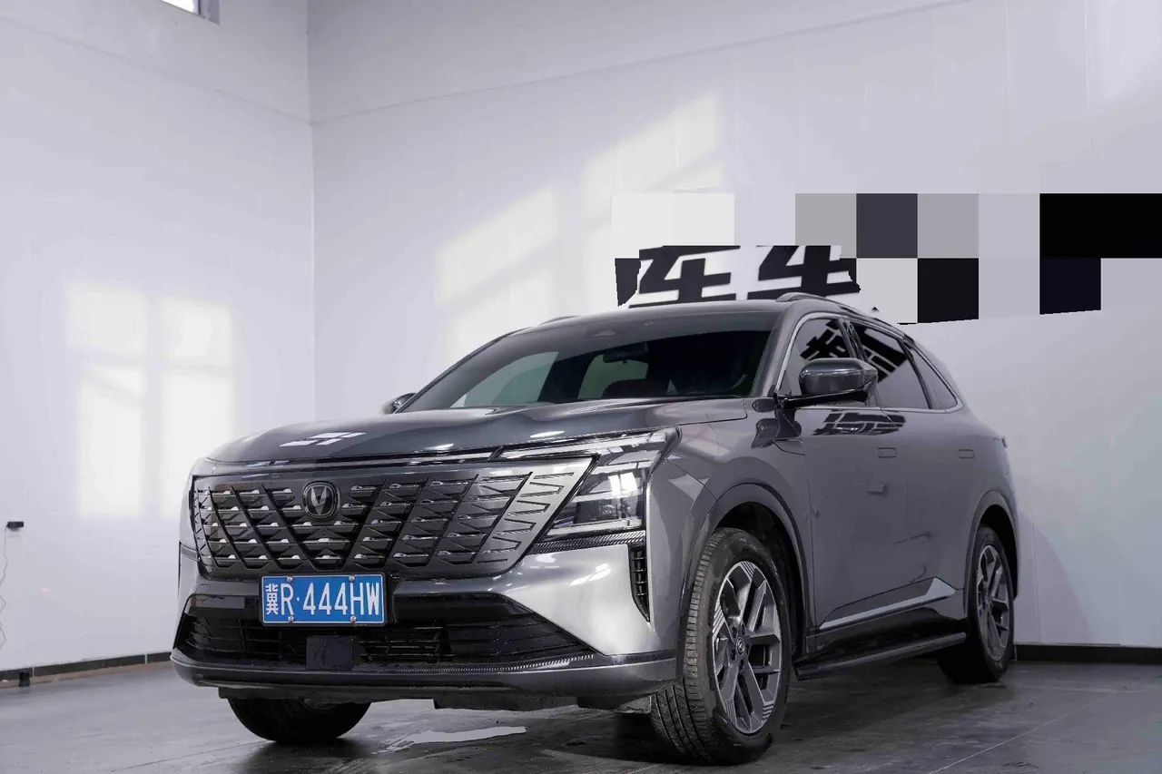 ChangAn 2025 CS75 PLUS 1.5T New Blue Whale Prestige Automatic - View 1