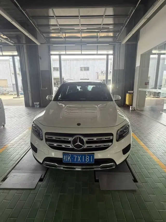 Mercedes Benz 2023 GLB 220 2.0T Dynamic Automatic 2