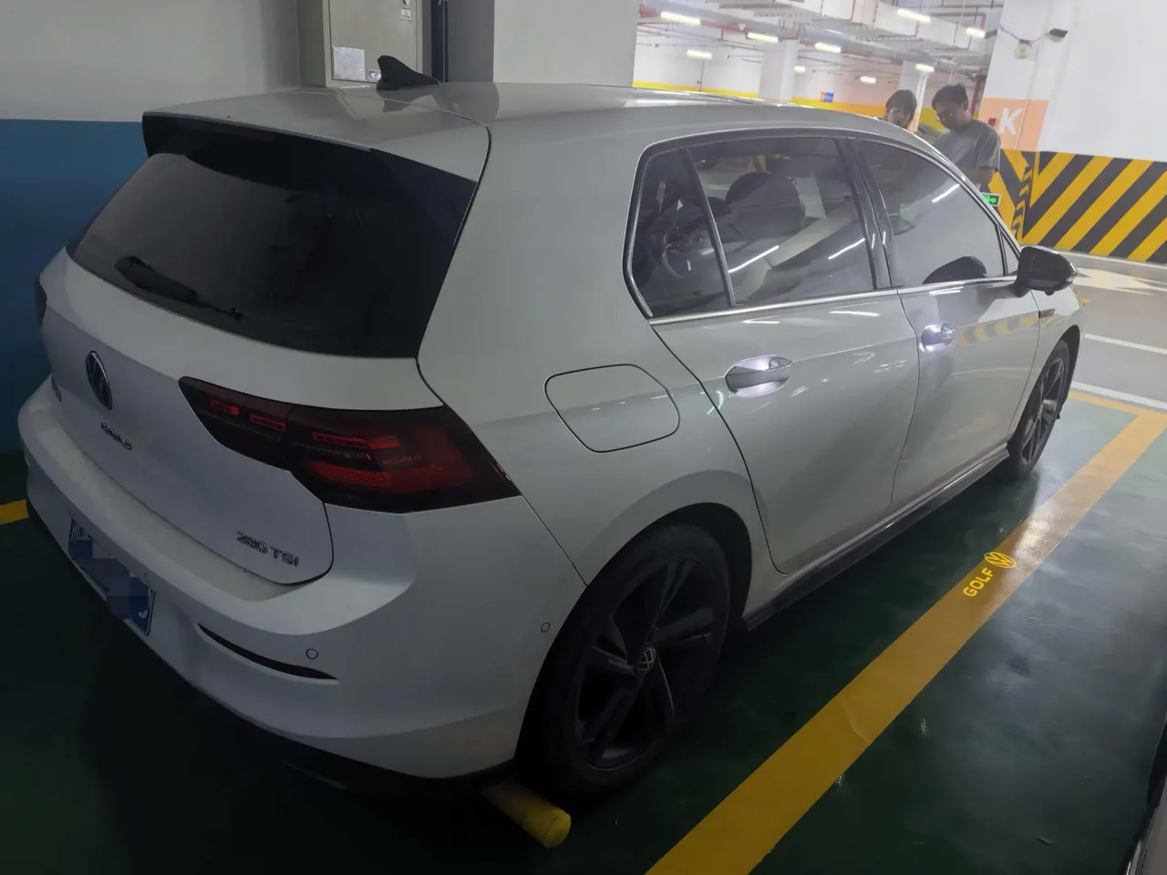 Volkswagen 2021 Golf 8 R-Line 1.4TSI 280TSI Automatic 5