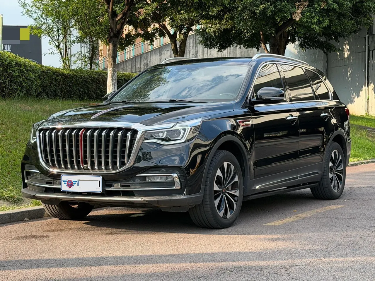 Открыть галерею: HongQi 2021 HS7 48V 2.0T Two-Drive Smart Union Flag Edition Automatic Gear