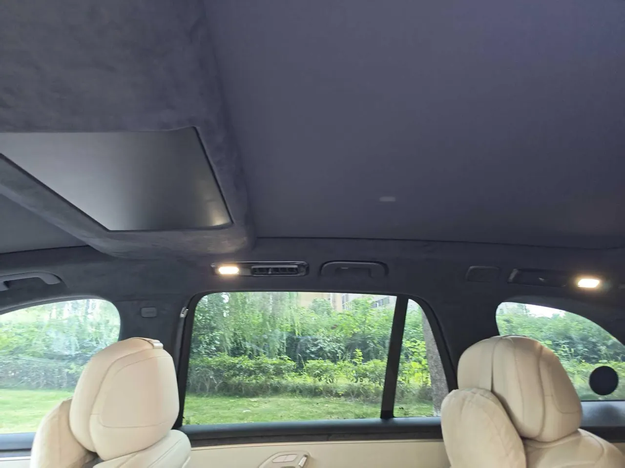 ONVO 2025 L90 Ultra Six‑Seater Automatic 3