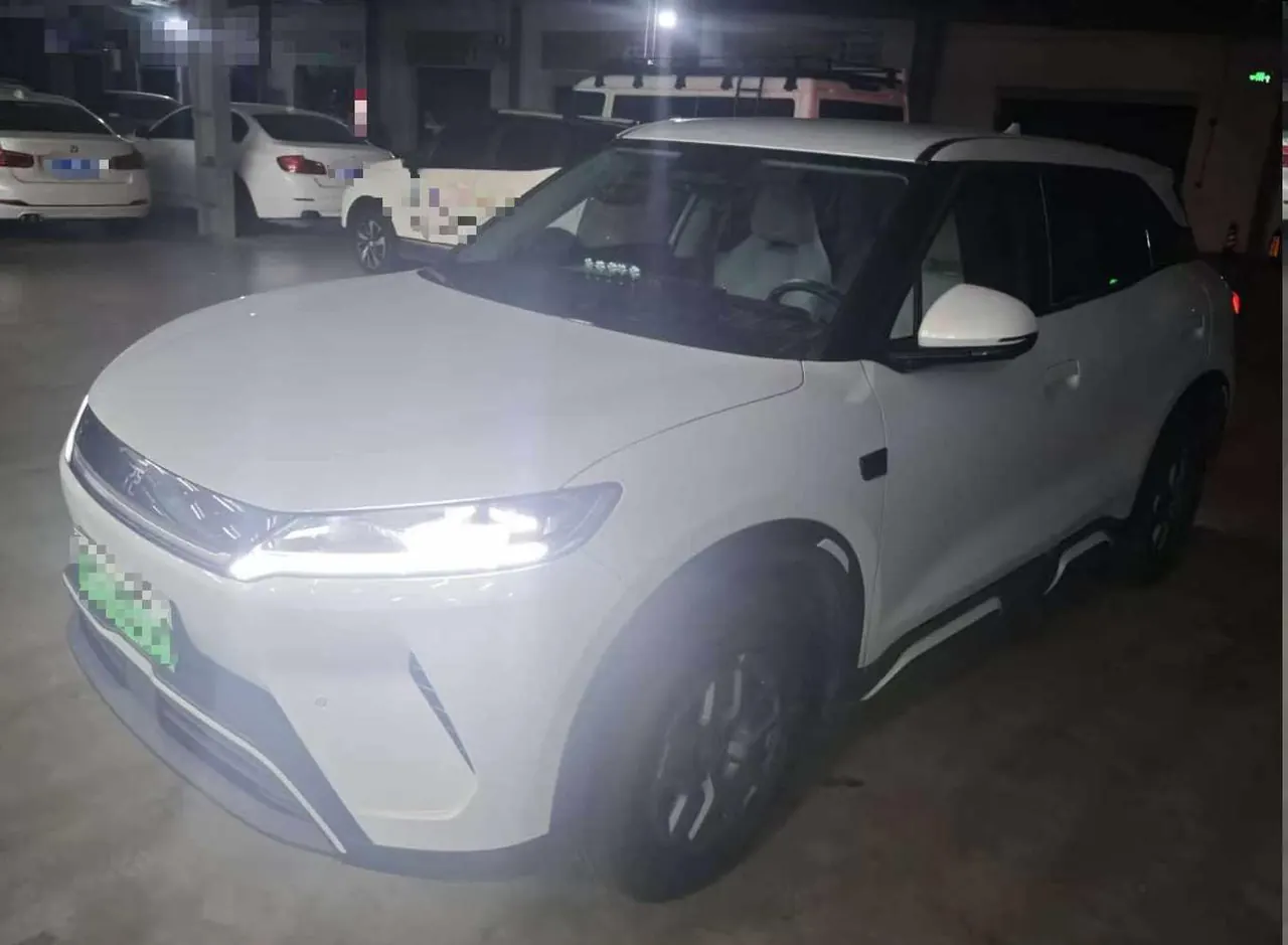 BYD 2025 Yuan UP Smart Driving 401KM Vital Automatic Gear - View 1