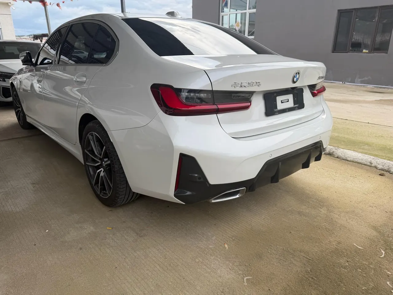 BMW 3 Series 2023 320Li 2.0T M Sports Suit Automatic Gear 13