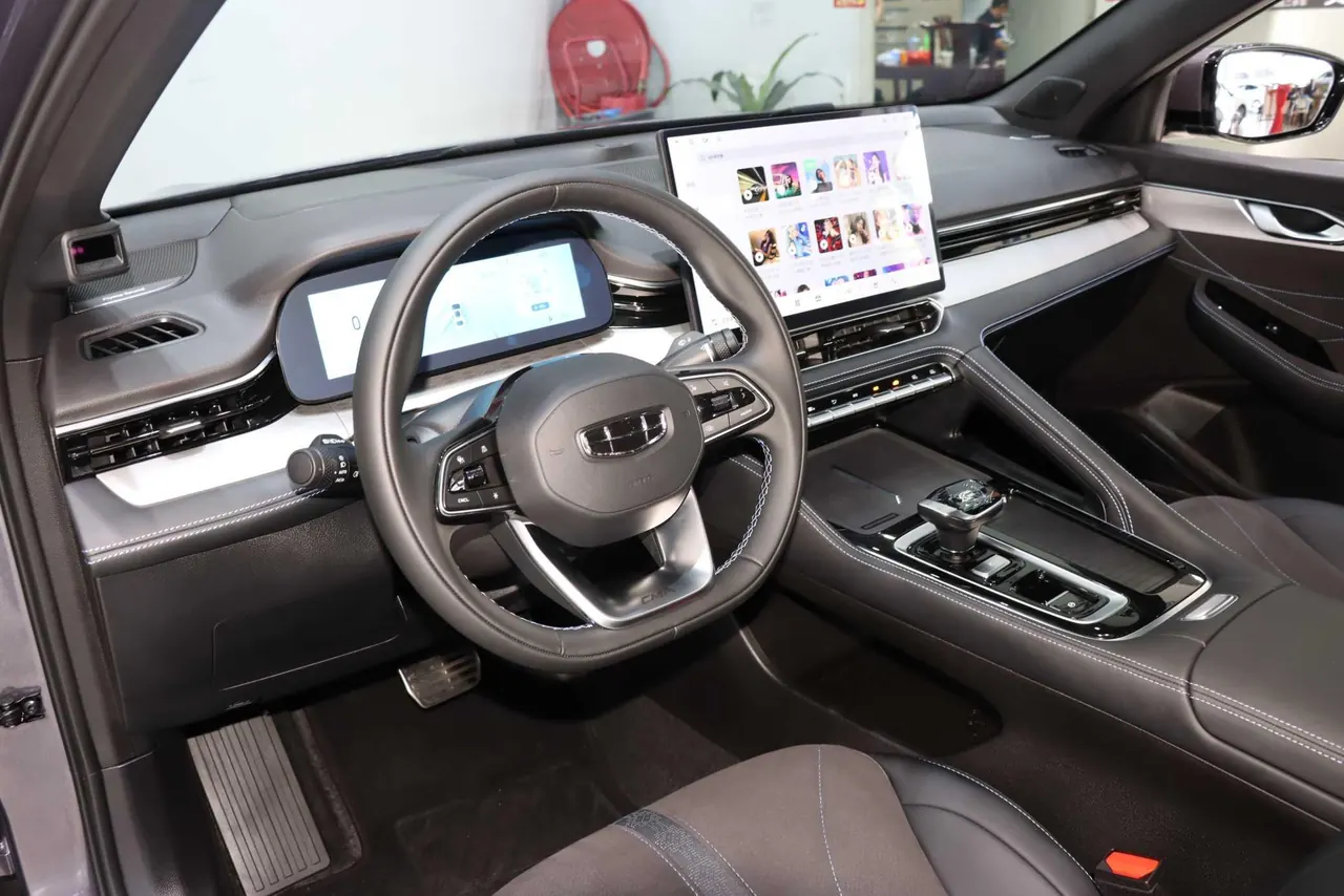 Geely 2025 xingrui 2.0TD oriental obsidian star version automatic gear 10