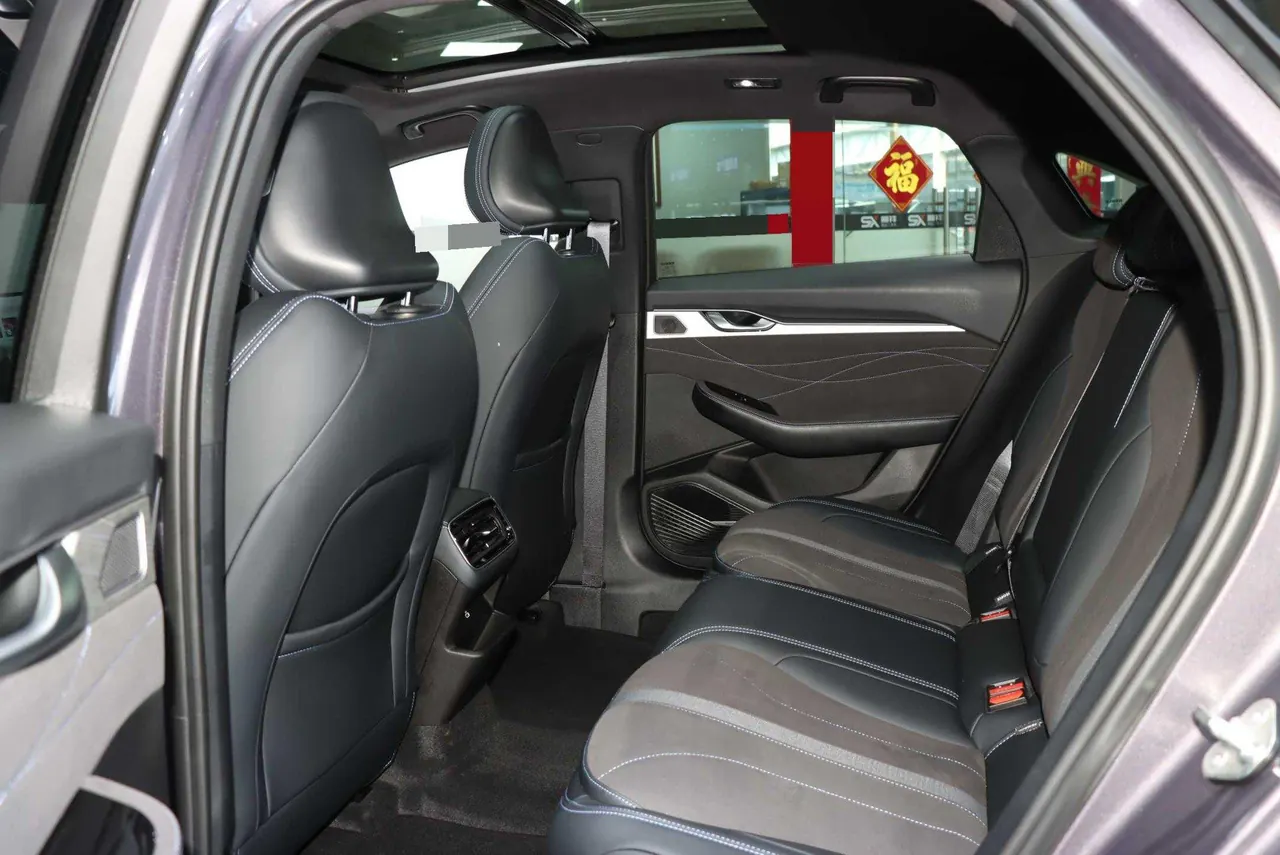 Geely 2025 xingrui 2.0TD oriental obsidian star version automatic gear 11