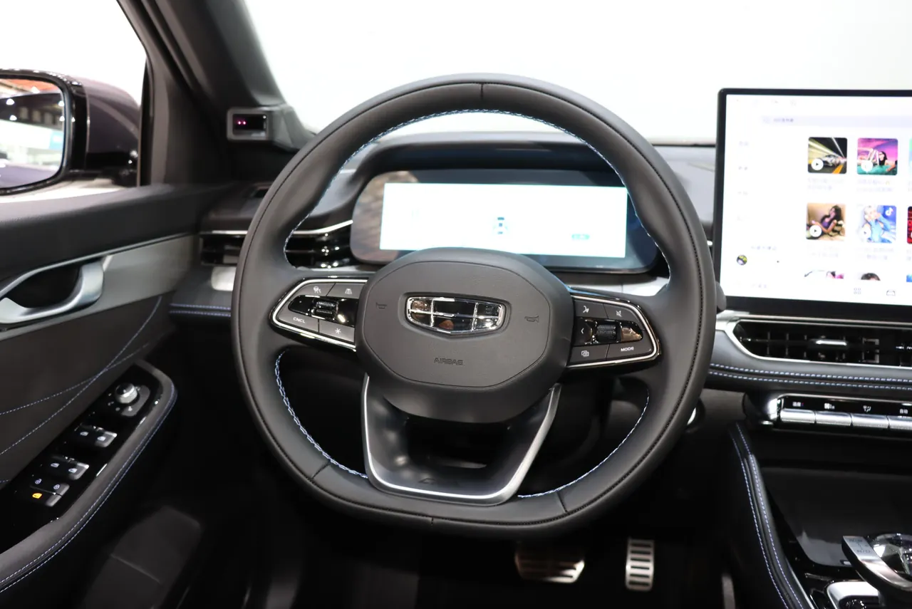 Geely 2025 xingrui 2.0TD oriental obsidian star version automatic gear 13