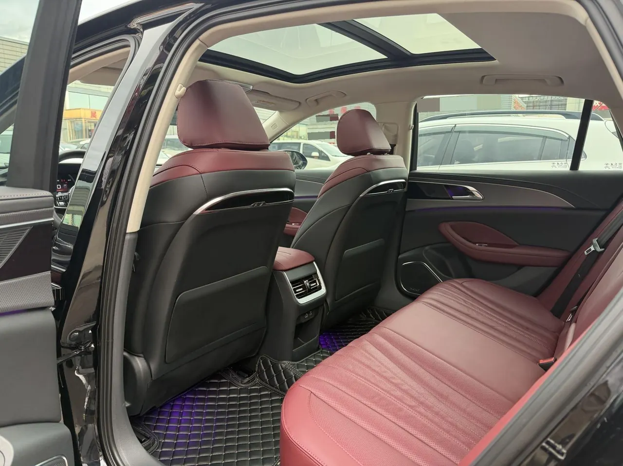 HongQi 2023 H5 2.0T Zhilian Qi Chang Edition Automatic Gear 3