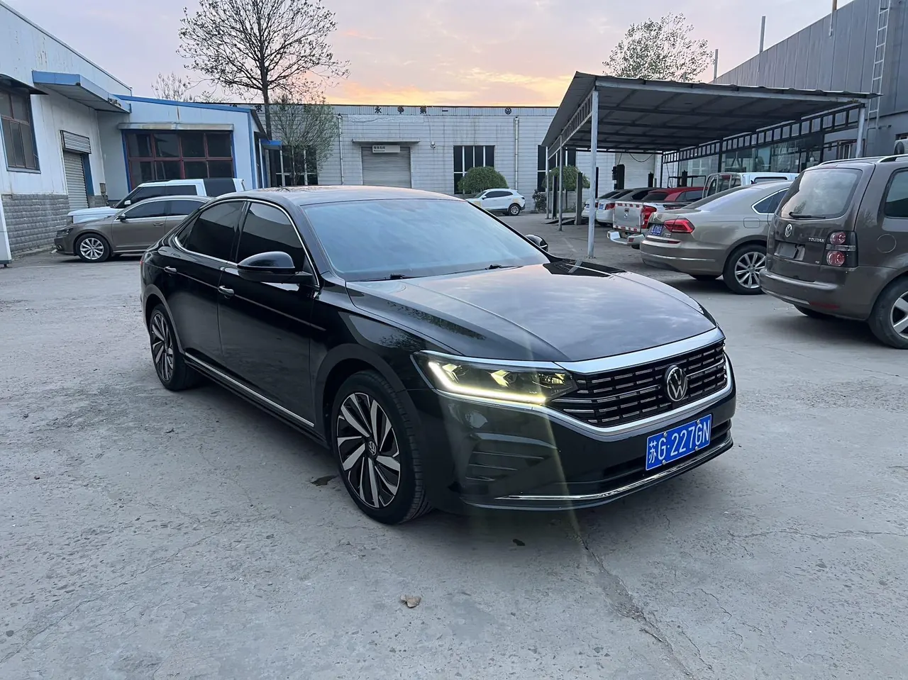 Volkswagen 2023 Passat 2.0TSI 330TSI Elite Edition Automatic 3