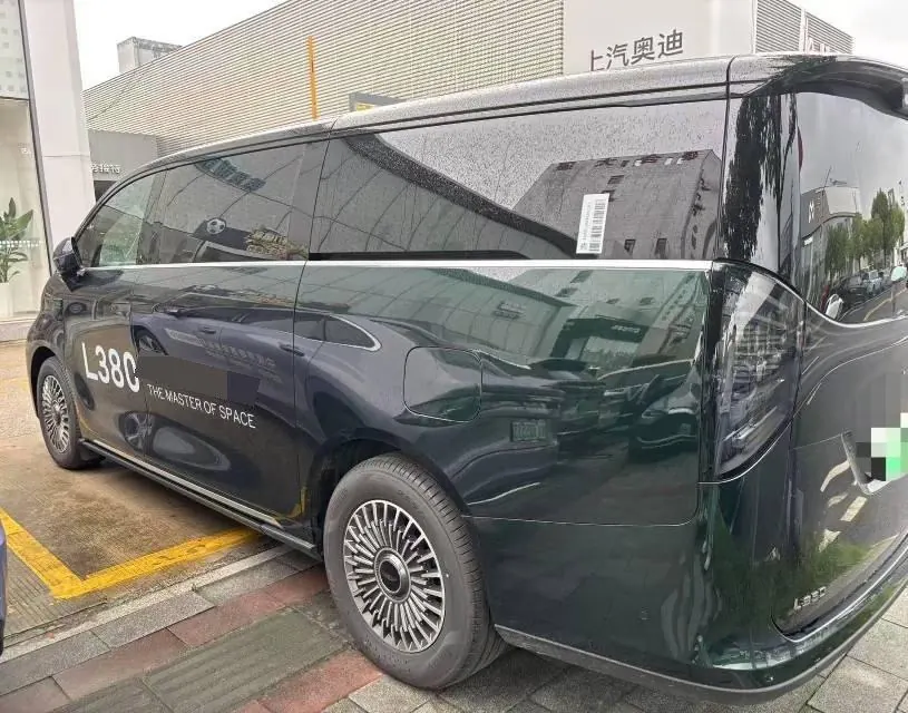 LEVC 2025 L 380 805km flagship four-wheel drive automatic gear 3