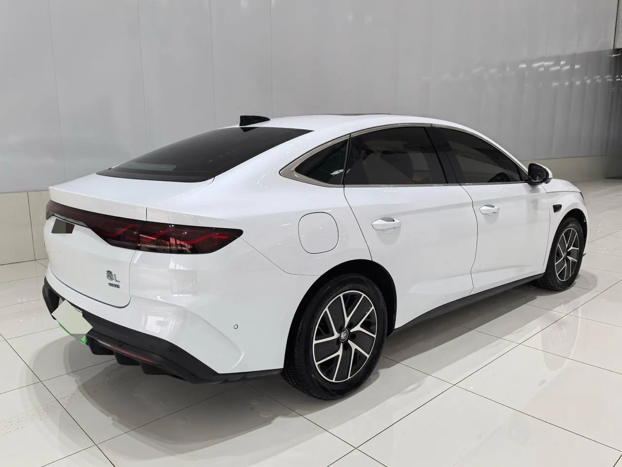 BYD 2025 Qin L DM-i 1.5 stepless smart driving version 120KM Exceed automatic gear 6