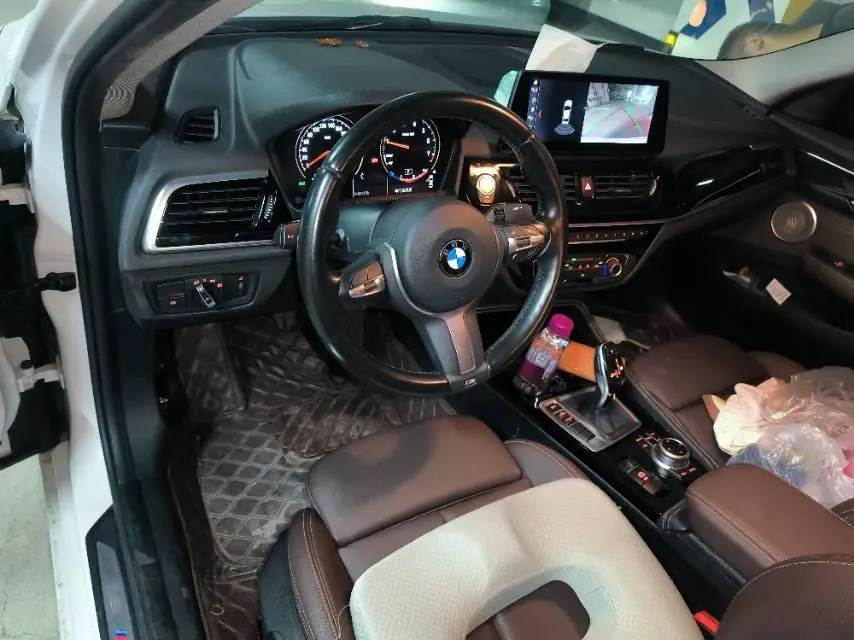 BMW 1 Series 2022 120i 1.5T M Sports Obsidian Night Edition Automatic Gear 4