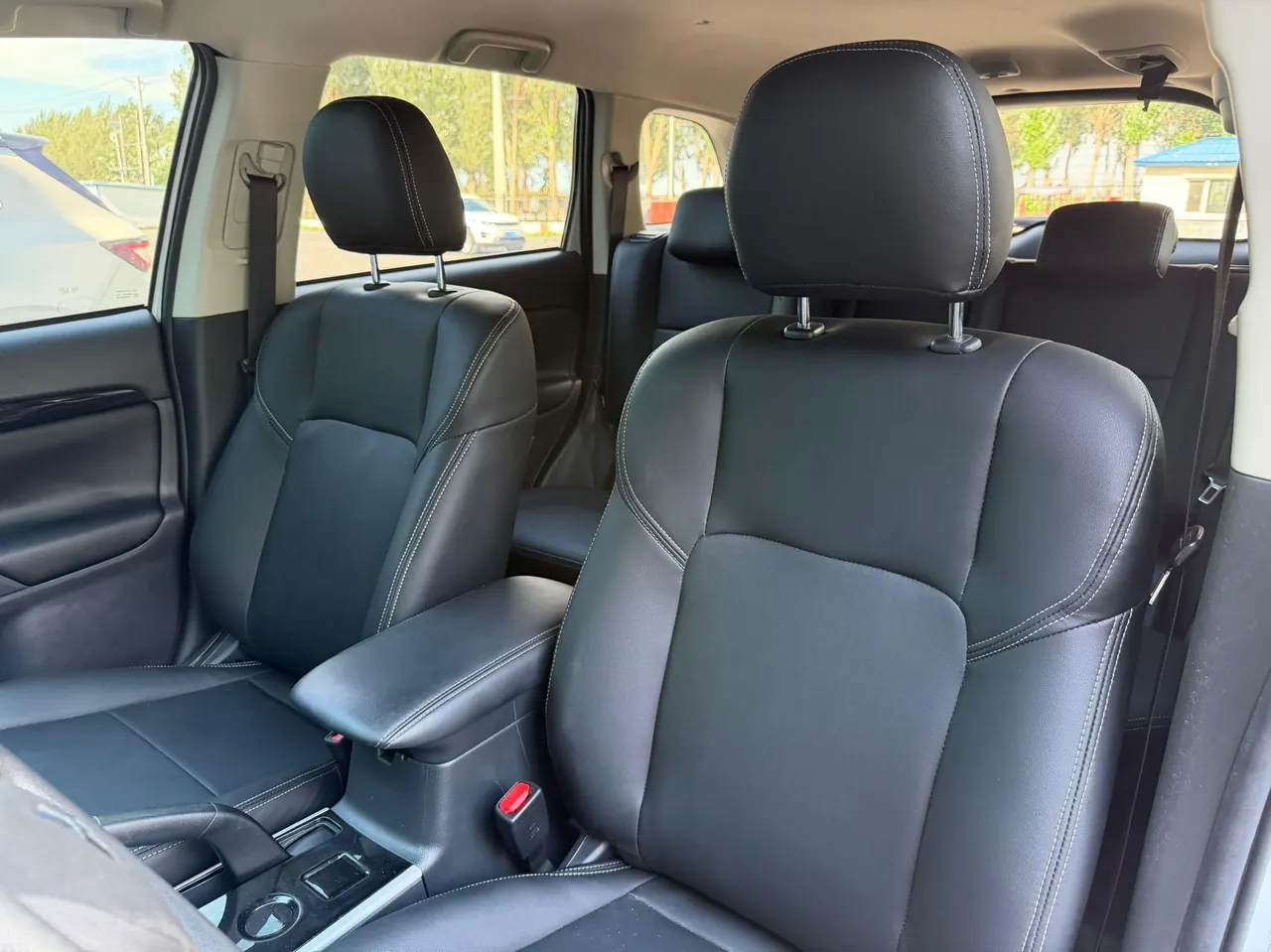 Mitsubishi 2021 Outlander 2.0 Stepless Two-Drive Smooth Edition 5-seat Automatic Gear 11